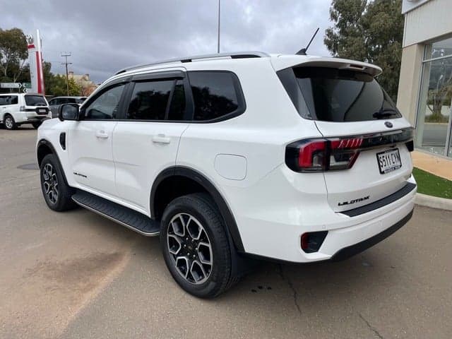 2024 Ford Everest Wildtrak in Arctic White