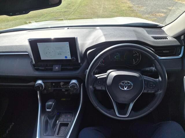 2024 Toyota RAV4 GXL-2WD in White