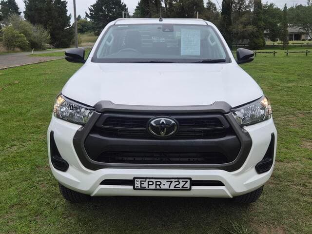 2021 Toyota Hilux SR in White