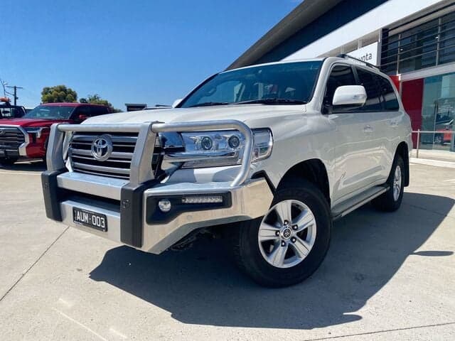 2018 Toyota Landcruiser GXL in White
