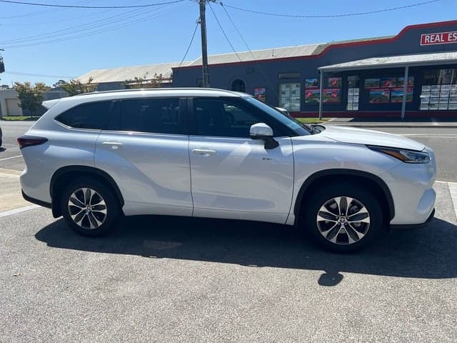 2025 Toyota Kluger GXL AWD in White