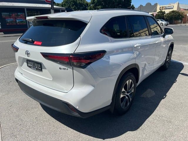2025 Toyota Kluger GXL AWD in White