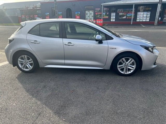 2020 Toyota Corolla Ascent Sport in Silver