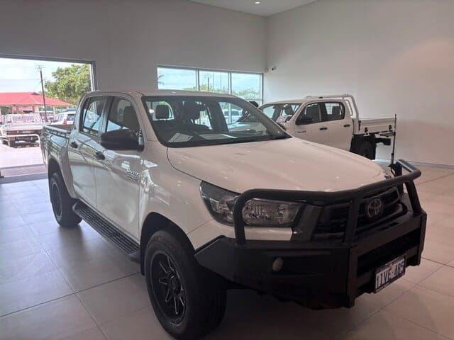 2022 Toyota Hilux SR in White