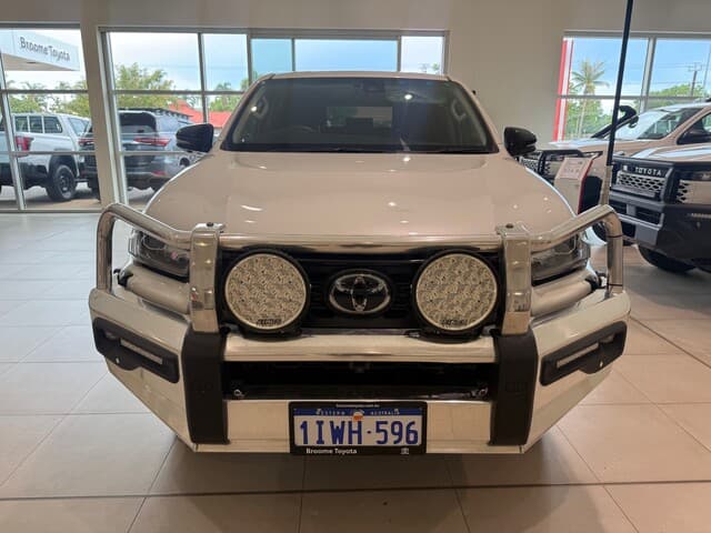 2024 Toyota Hilux SR5 in White