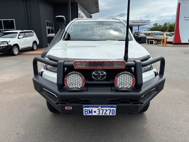 2025 Toyota Hilux SR in White