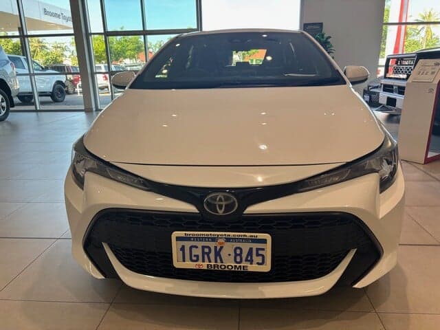 2018 Toyota Corolla Ascent Sport in White