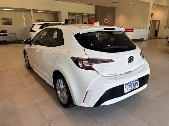 2018 Toyota Corolla Ascent Sport in White