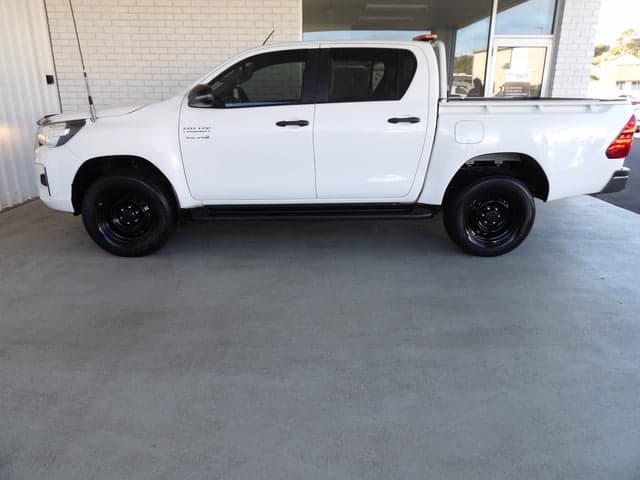 2020 Toyota Hilux SR in White