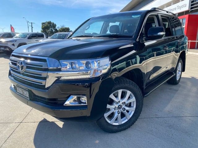 2019 Toyota Landcruiser VX in Black