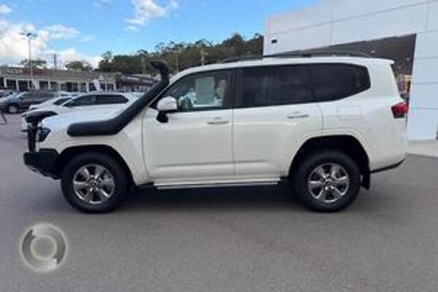 2021 Toyota Landcruiser GXL in White