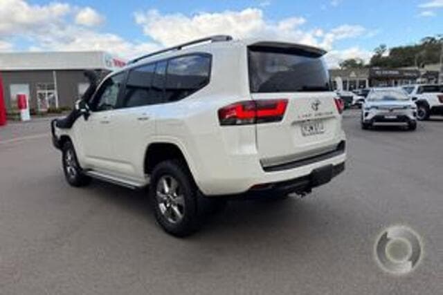 2021 Toyota Landcruiser GXL in White