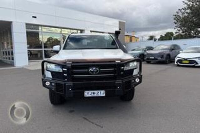 2021 Toyota Landcruiser GXL in White