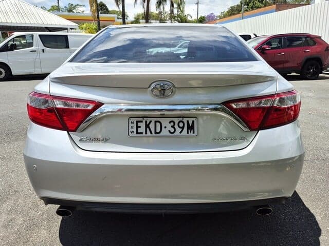 2015 Toyota Camry Atara SL in Silver