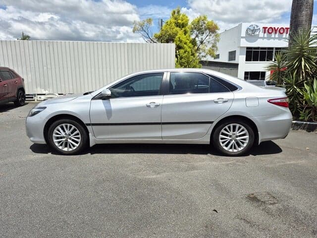 2015 Toyota Camry Atara SL in Silver