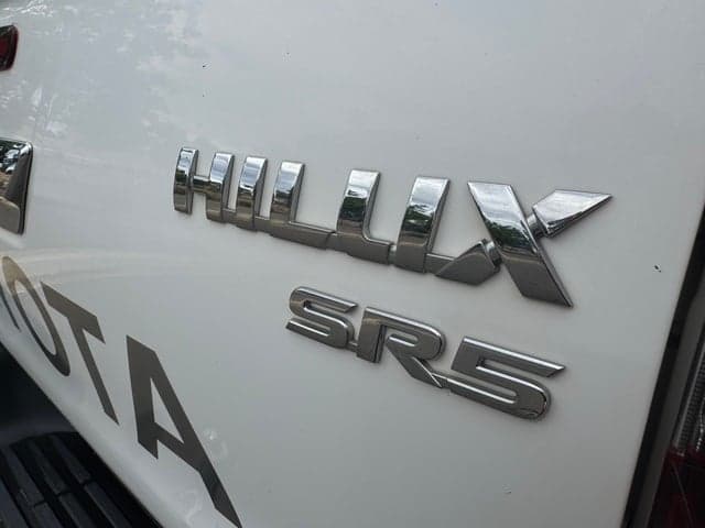 2021 Toyota Hilux SR5 in White