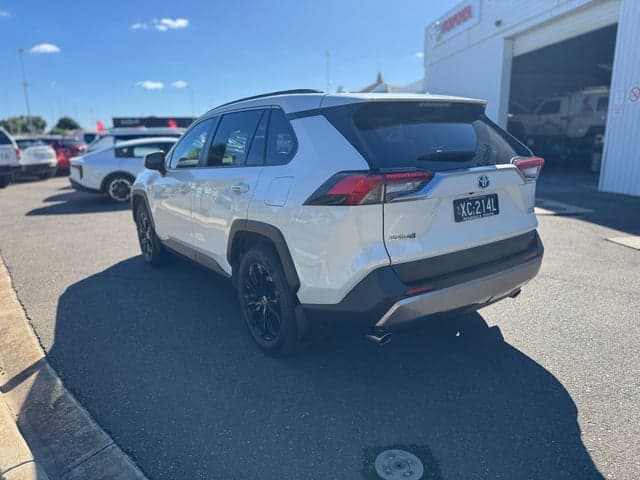 2022 Toyota RAV4 Cruiser-AWD in White