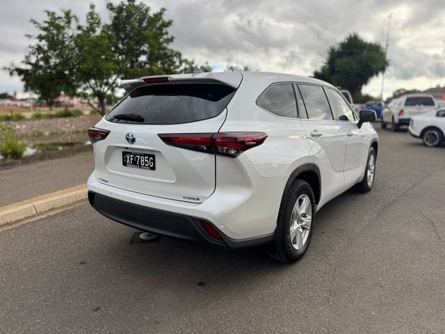 2024 Toyota Kluger GX AWD in White