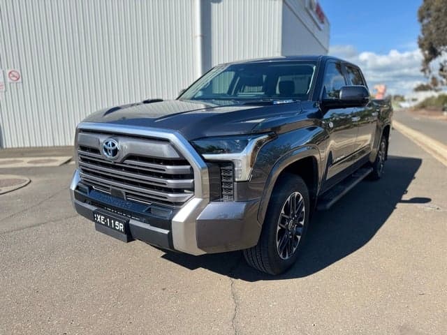 2023 Toyota Tundra Limited in Silver