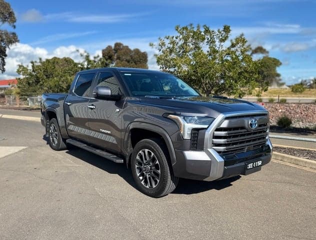 2023 Toyota Tundra Limited in Silver