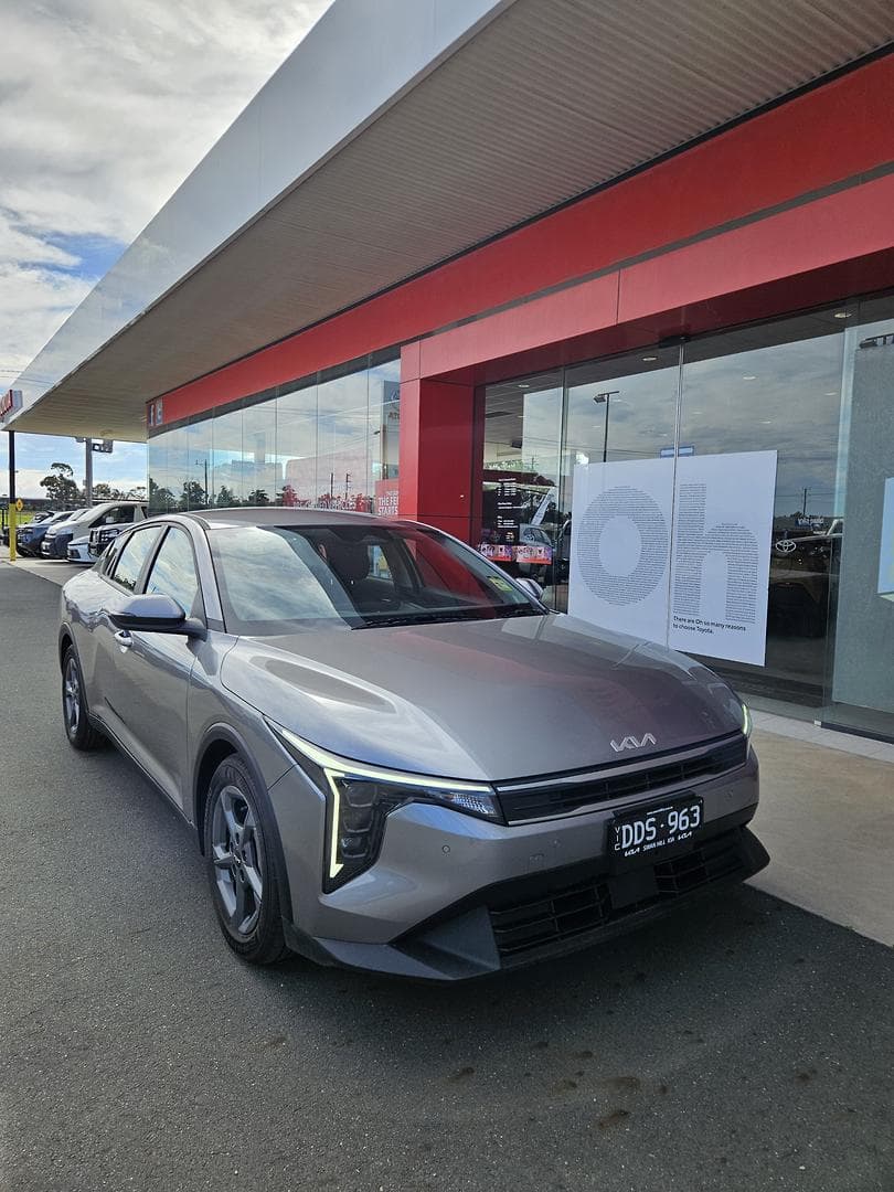 2024 Kia K4 S in Steel Grey
