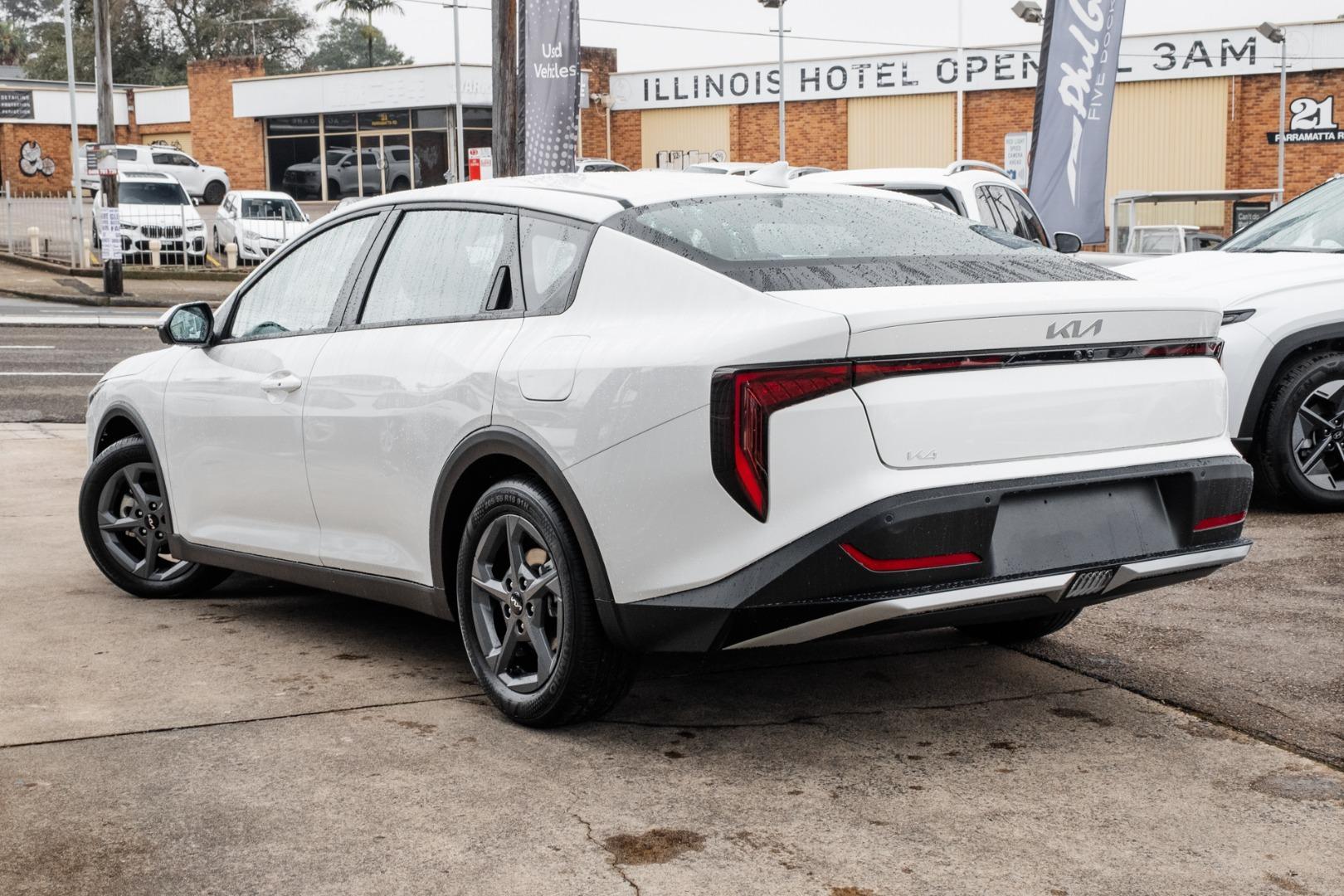 2025 Kia K4 S in Clear White (Ud)
