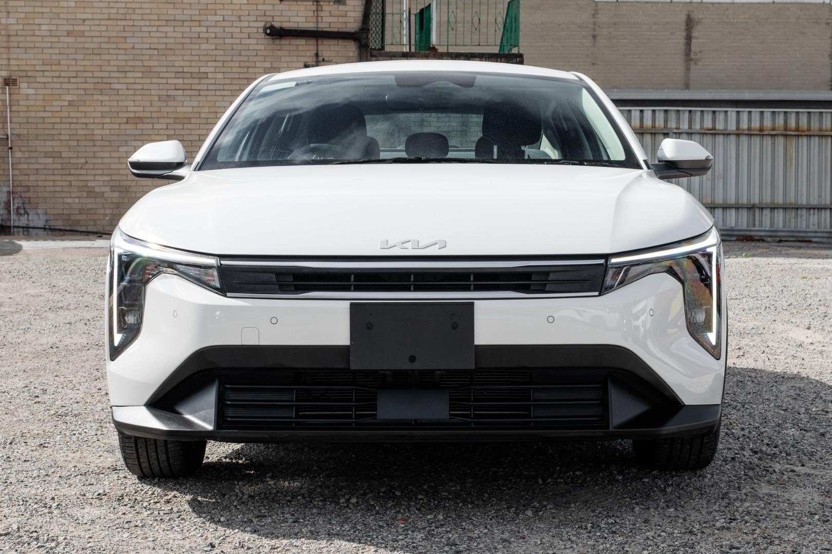 2025 Kia K4 S in Clear White (Ud)