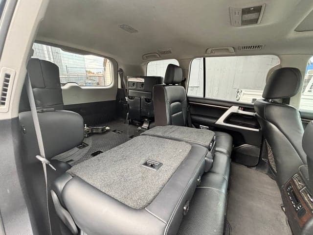 2018 Toyota Landcruiser VX in Blue