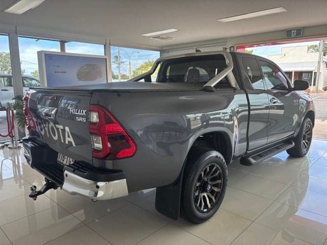 2023 Toyota Hilux SR5 in Silver