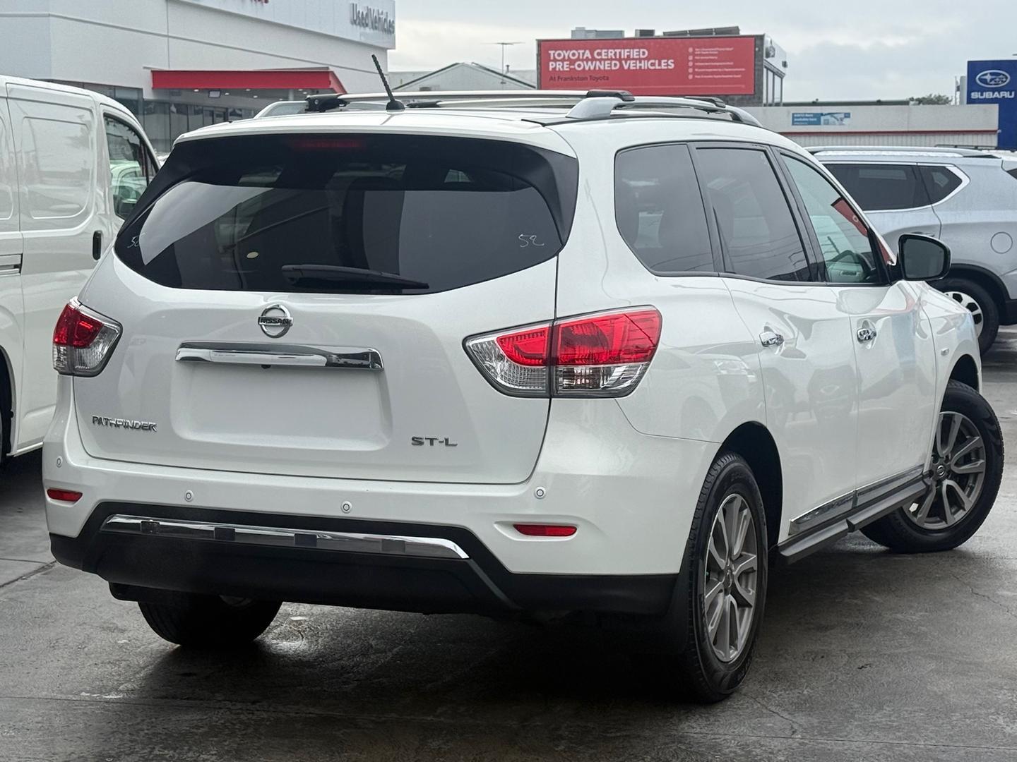 2014 Nissan Pathfinder ST-L in Other