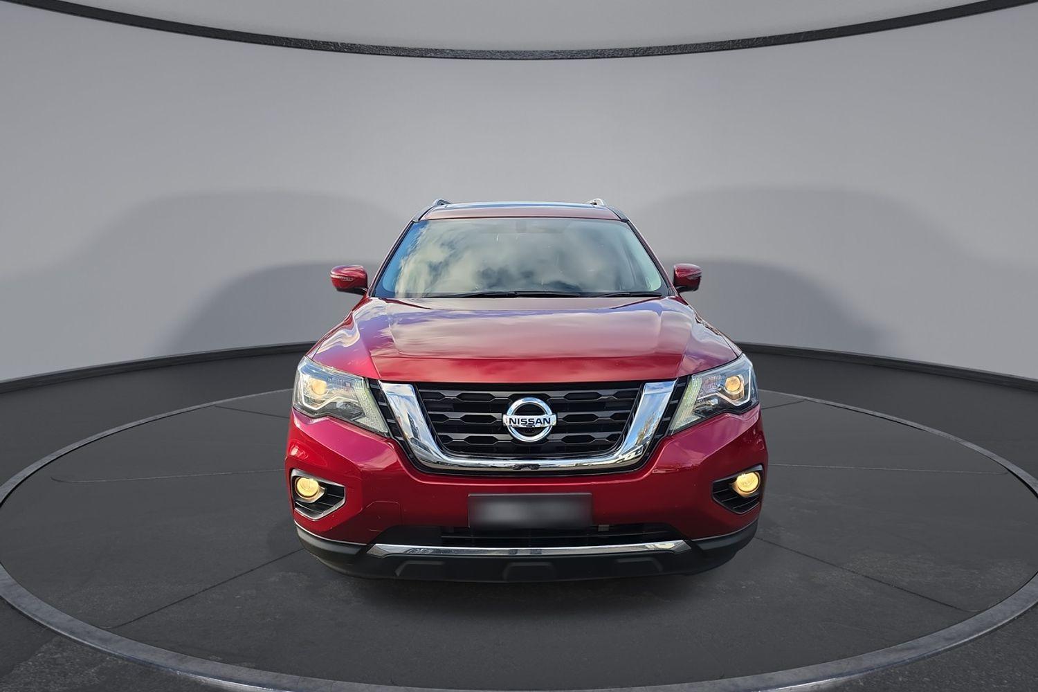 2018 Nissan Pathfinder ST-L in Red