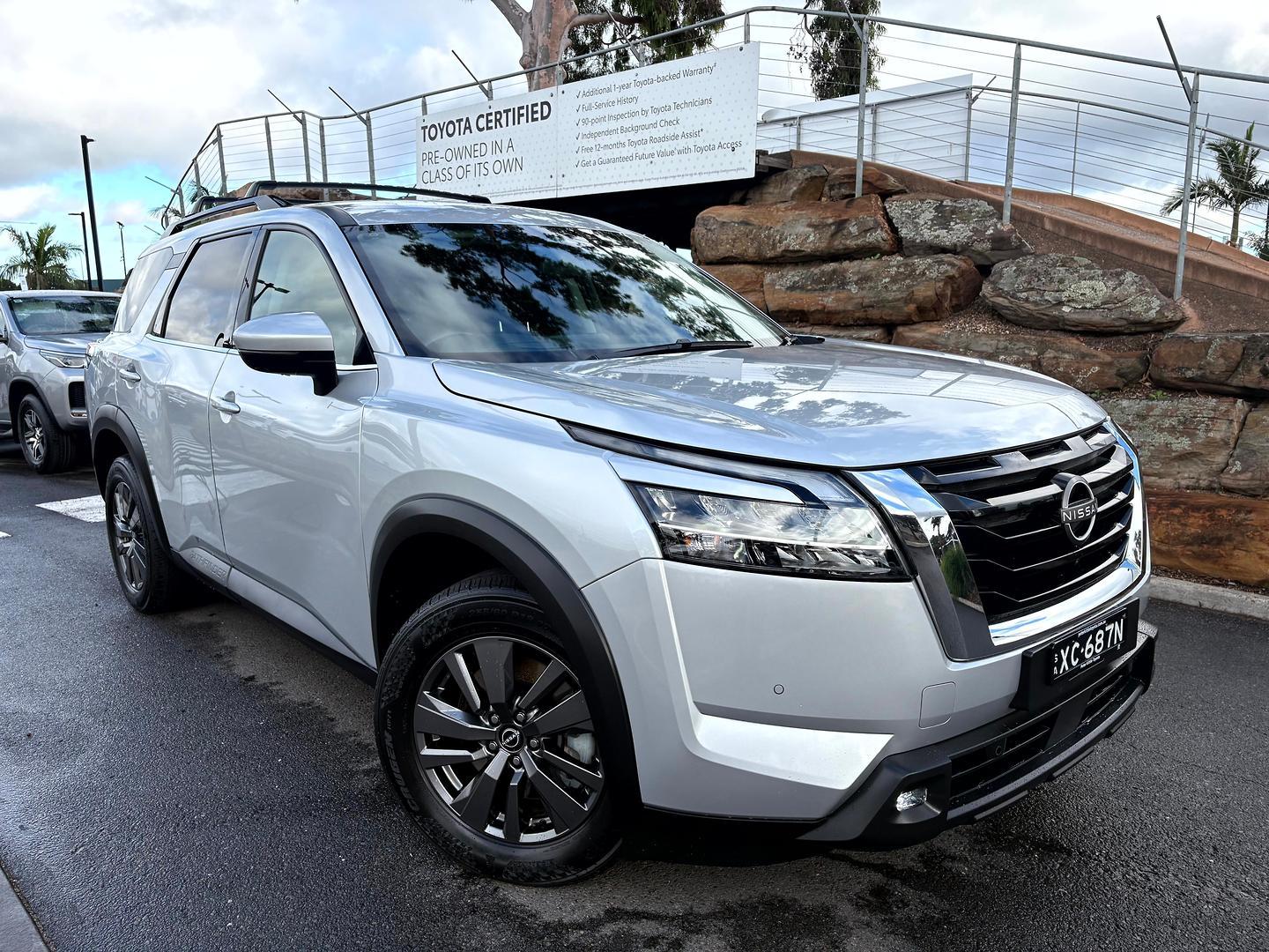 2022 Nissan Pathfinder ST-L in Other