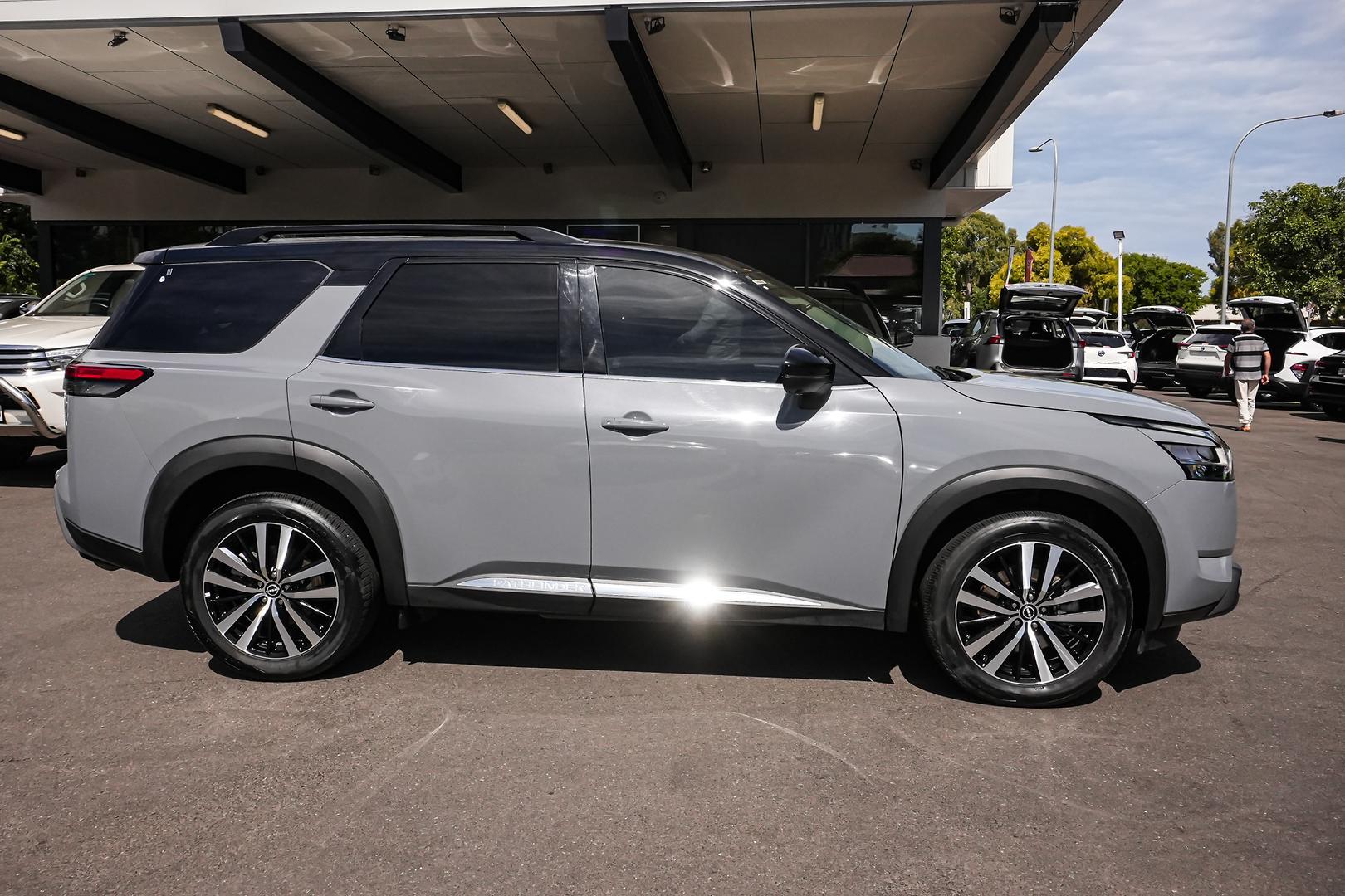 2023 Nissan Pathfinder Ti-L in Other