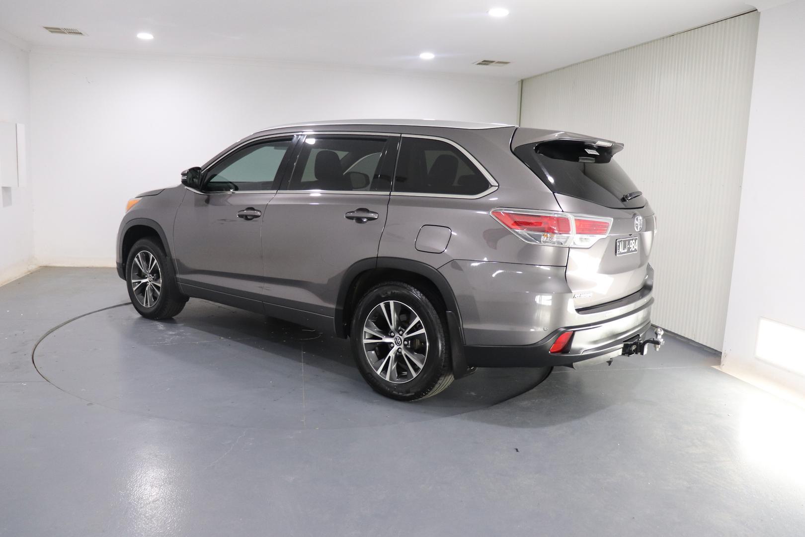 2016 Toyota Kluger GXL AWD in Grey