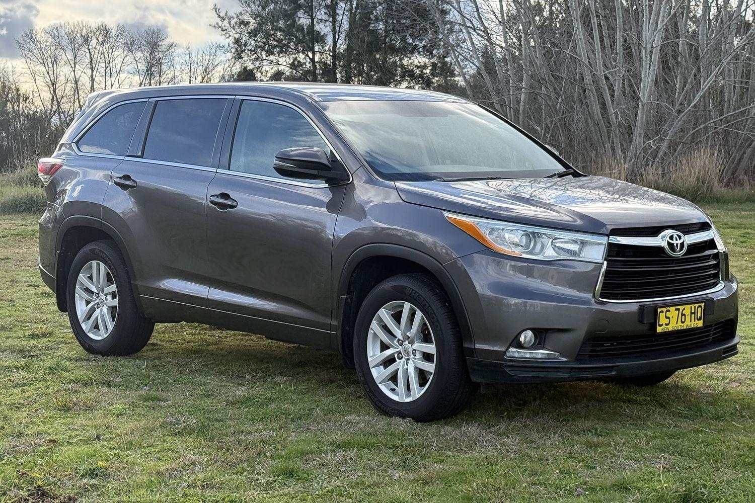 2014 Toyota Kluger GX in Grey