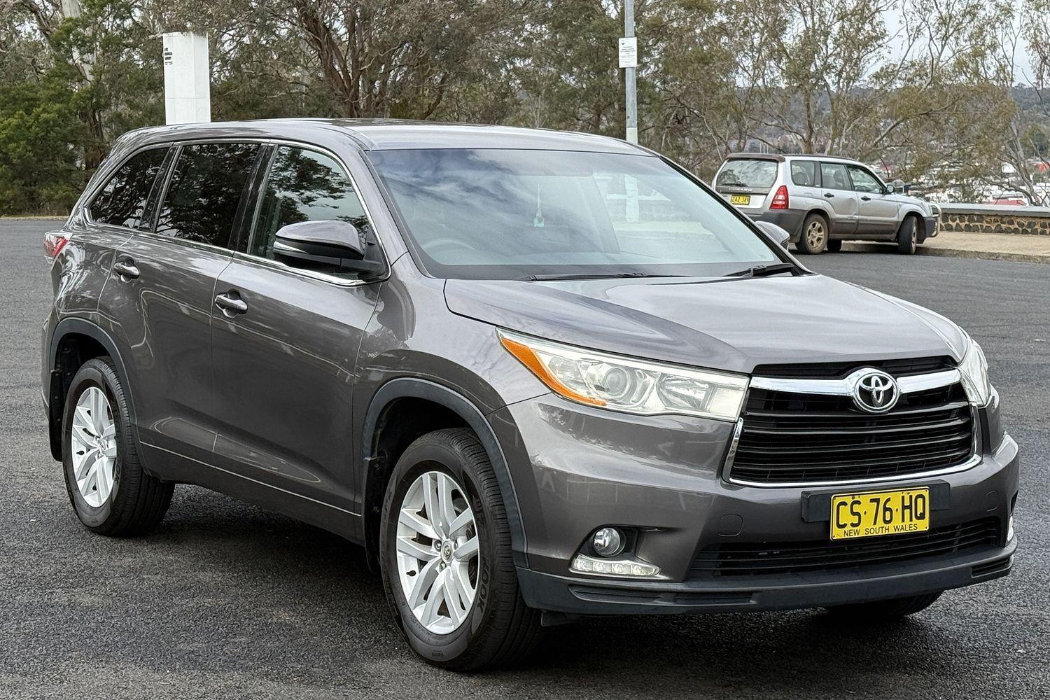 2014 Toyota Kluger GX in Grey