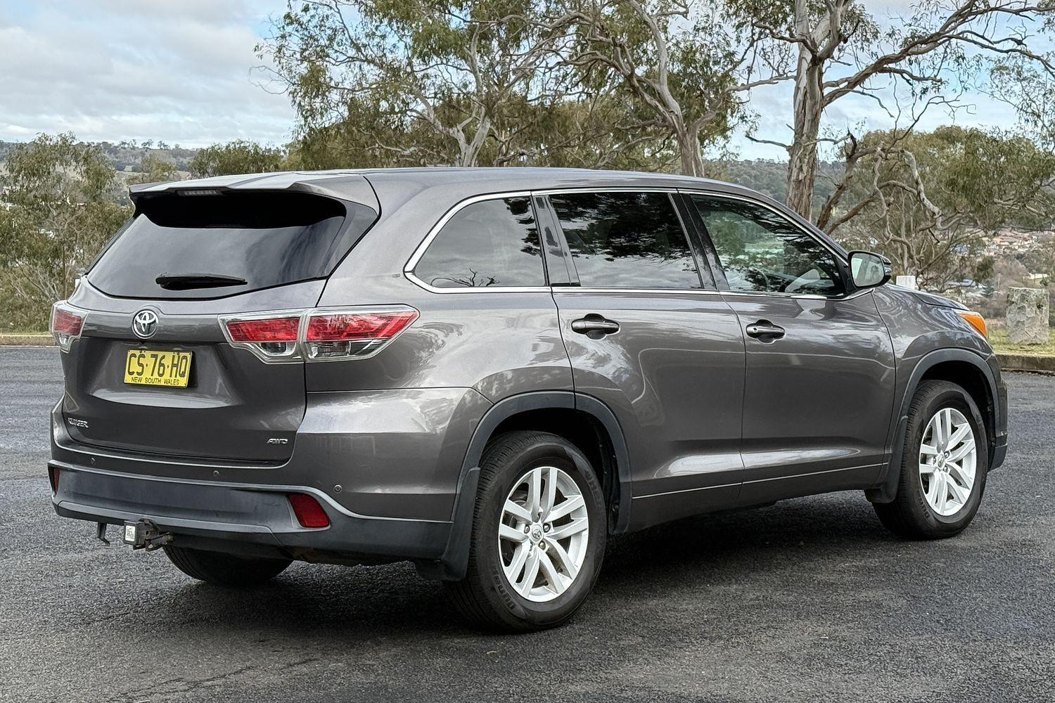 2014 Toyota Kluger GX in Grey