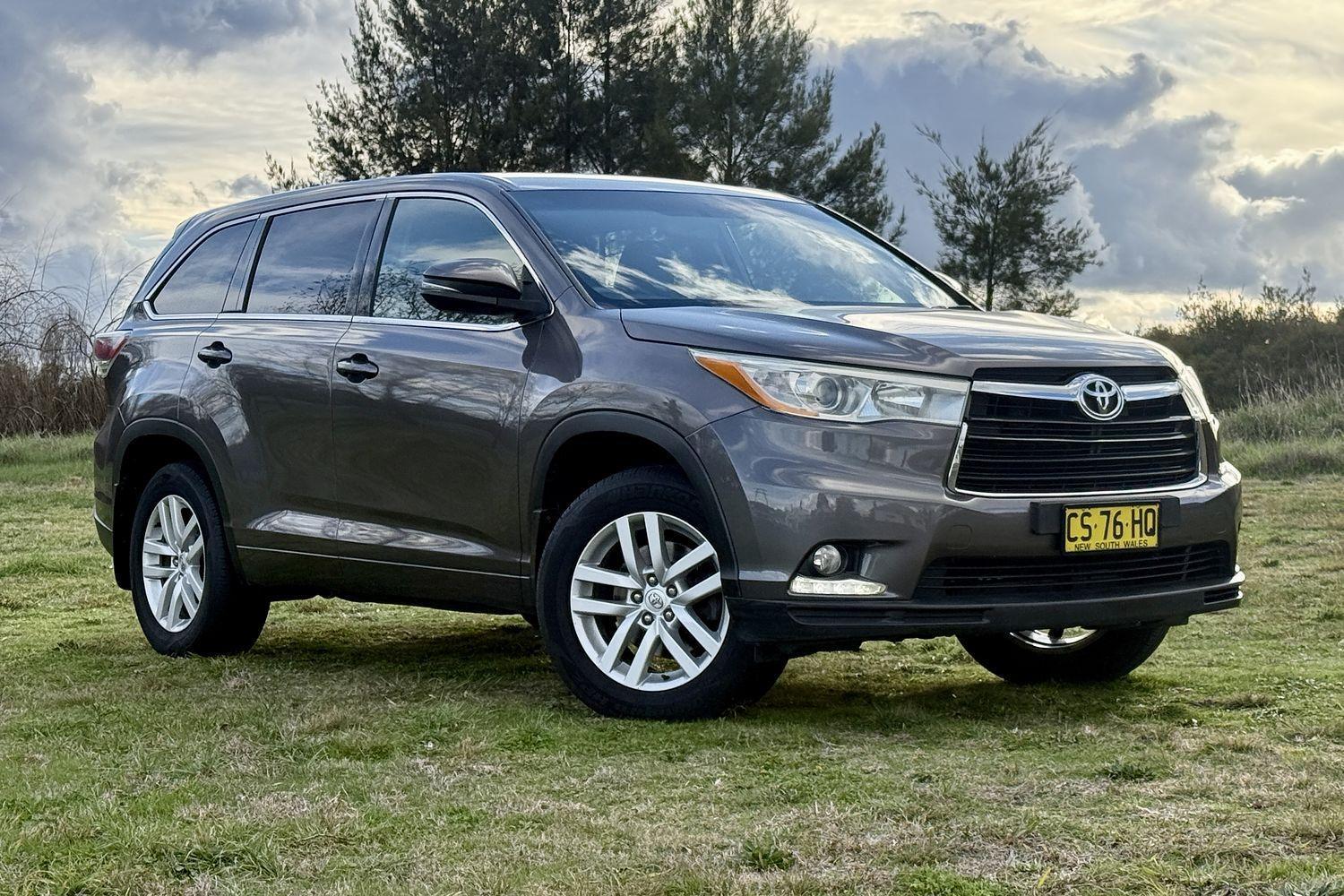 2014 Toyota Kluger GX in Grey