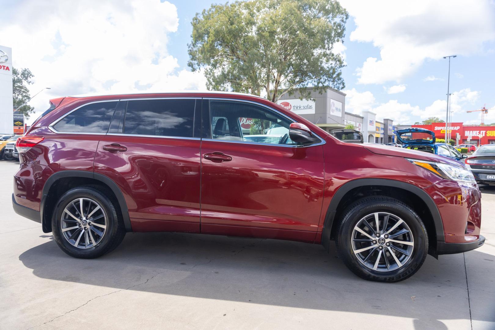 2017 Toyota Kluger GXL AWD in Red