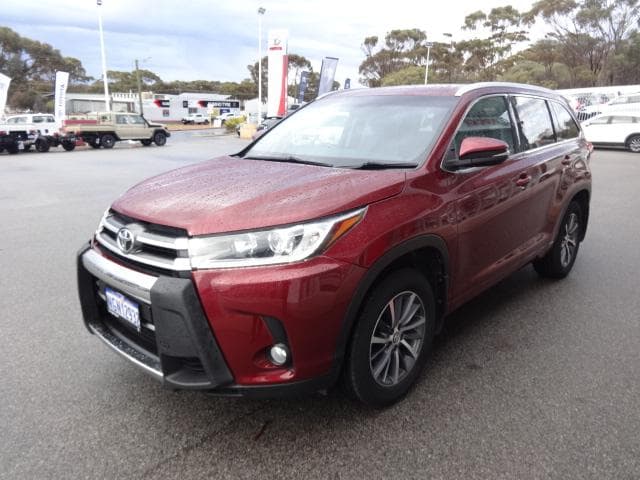 2017 Toyota Kluger GXL AWD in Red