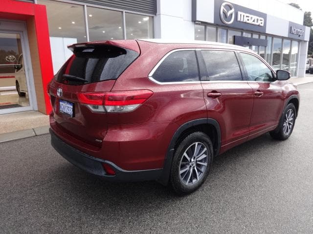 2017 Toyota Kluger GXL AWD in Red