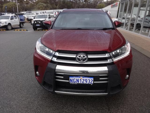 2017 Toyota Kluger GXL AWD in Red