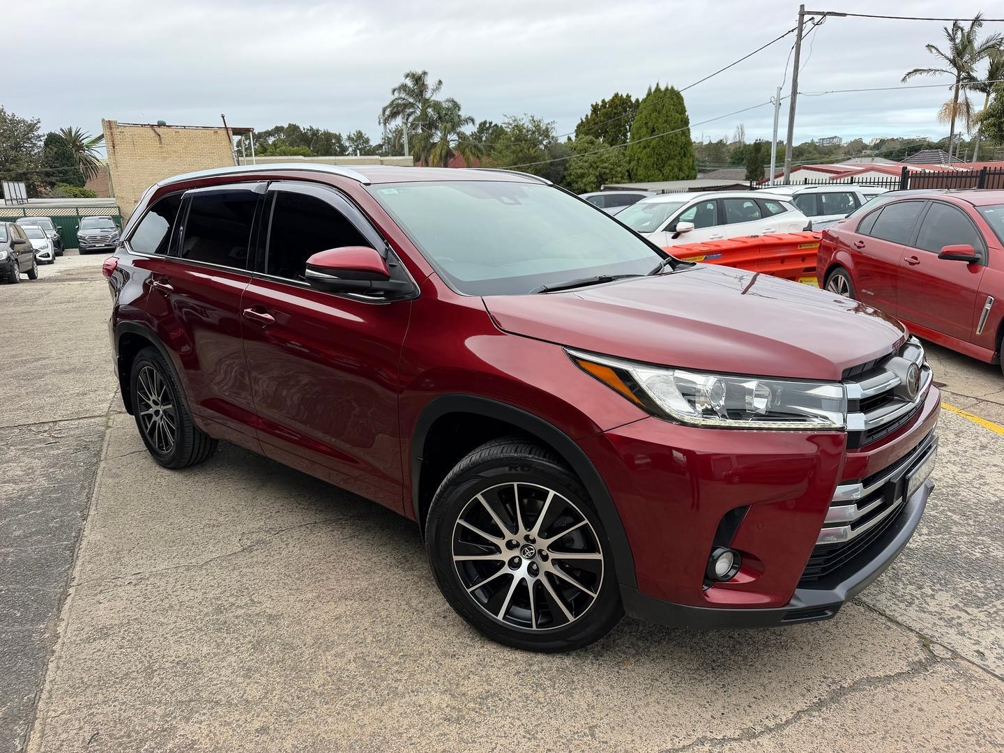 2017 Toyota Kluger AWD GRANDE in Red