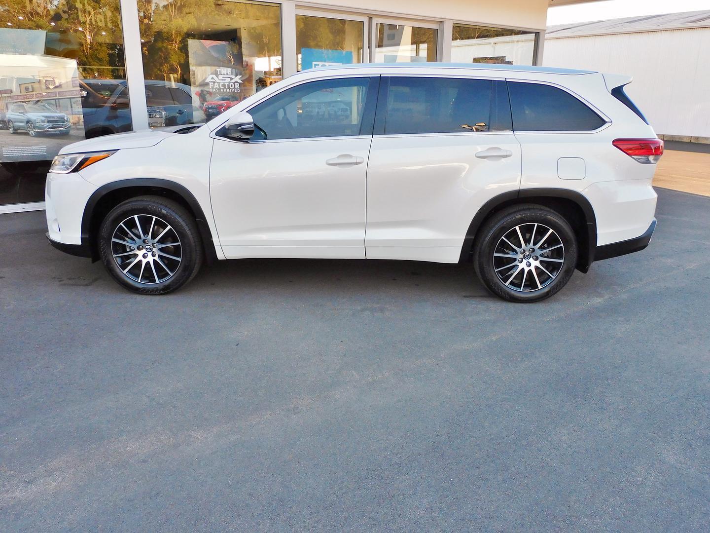 2018 Toyota Kluger Grande AWD in White