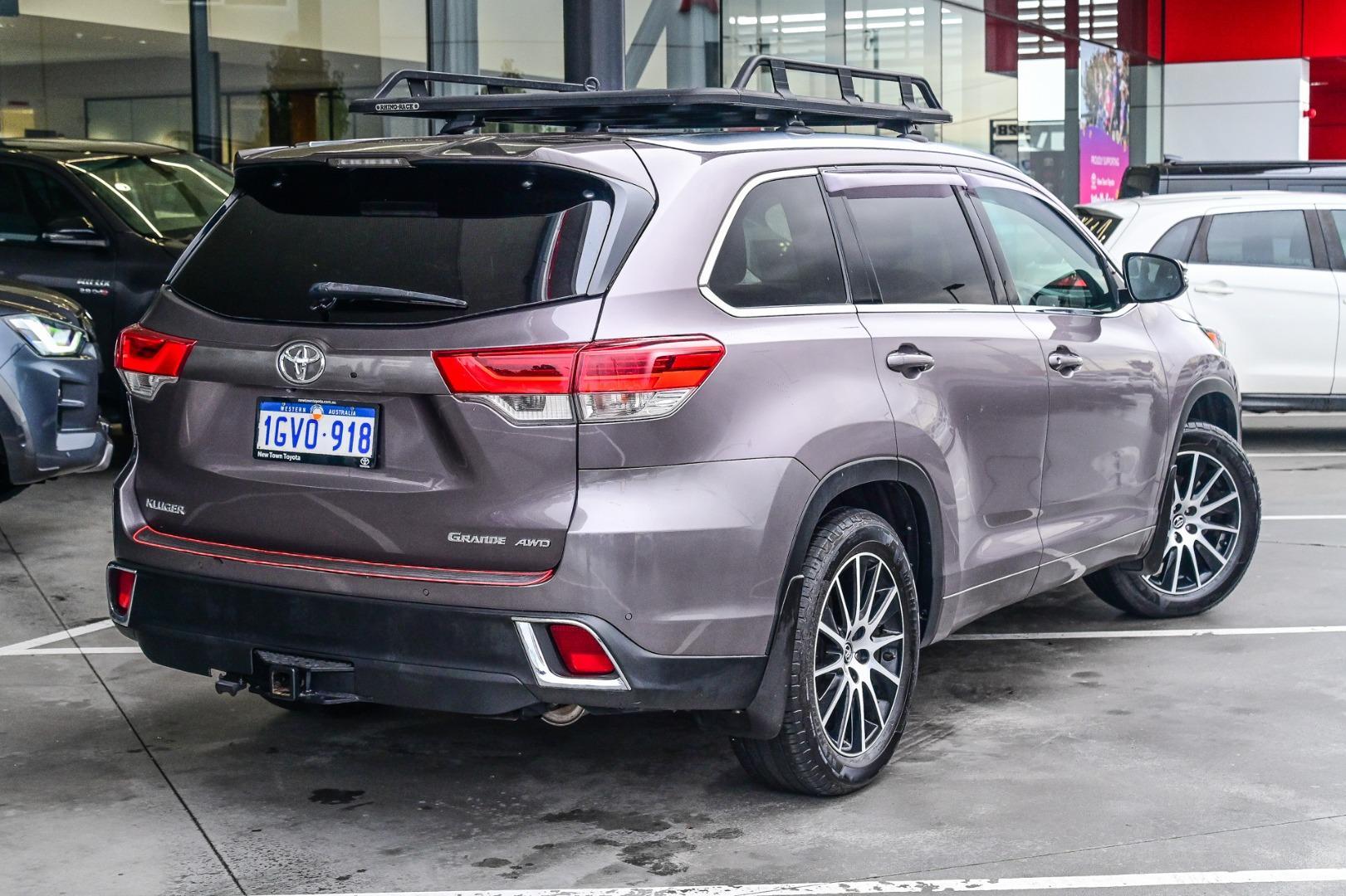2019 Toyota Kluger Grande AWD in Grey