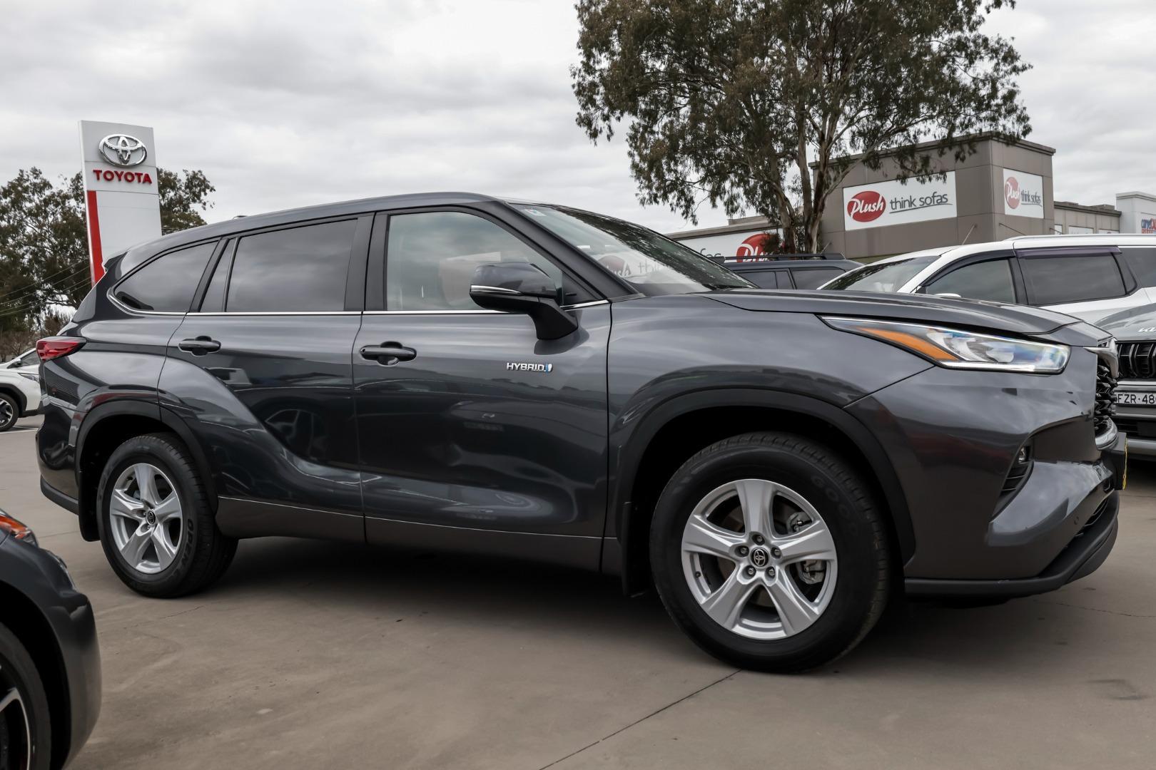2023 Toyota Kluger GX AWD in Silver