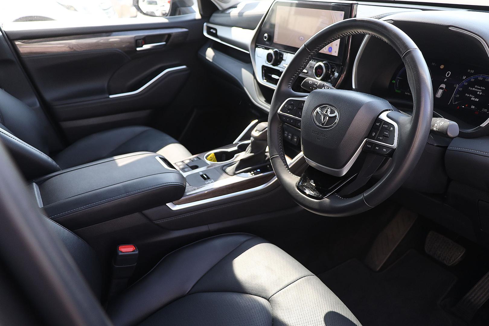 2024 Toyota Kluger AWD GRANDE in Silver