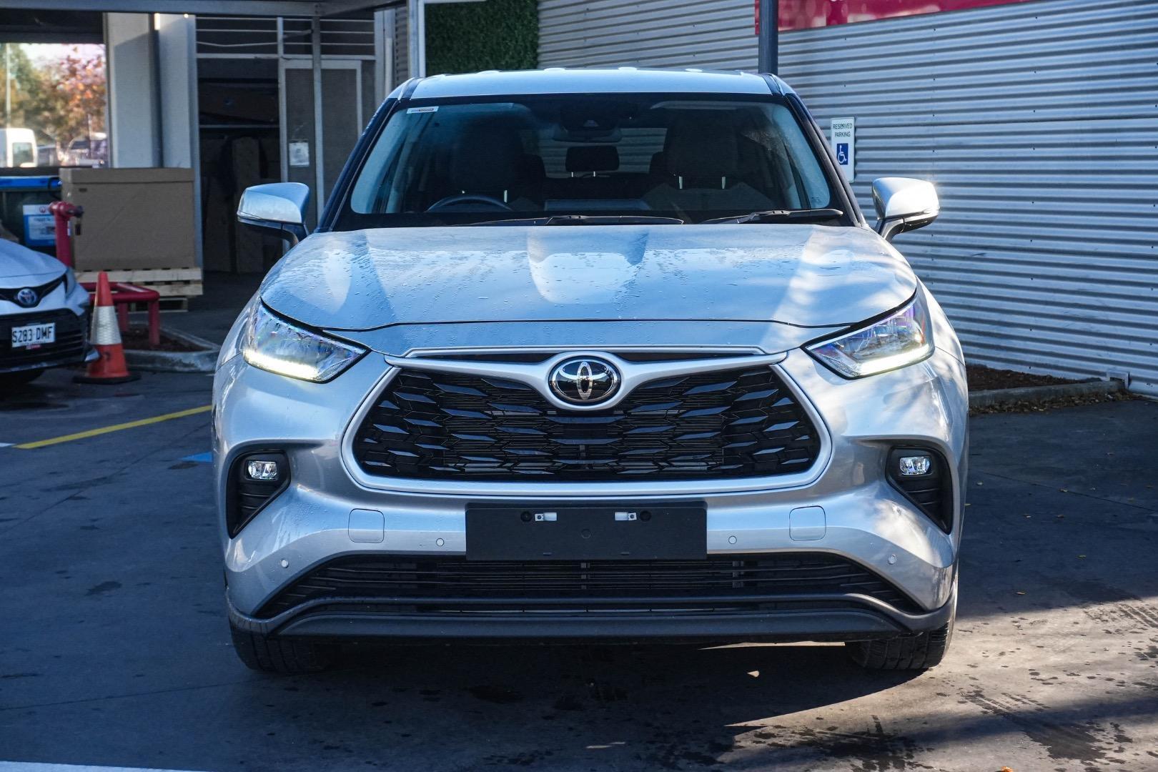 2024 Toyota Kluger GX AWD in Silver