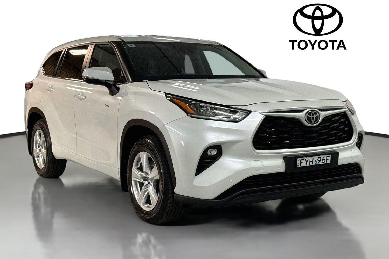 2025 Toyota Kluger GX AWD in White