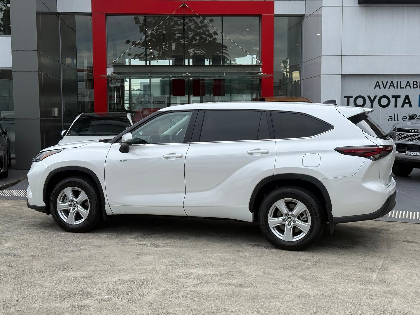 2025 Toyota Kluger GX AWD in White